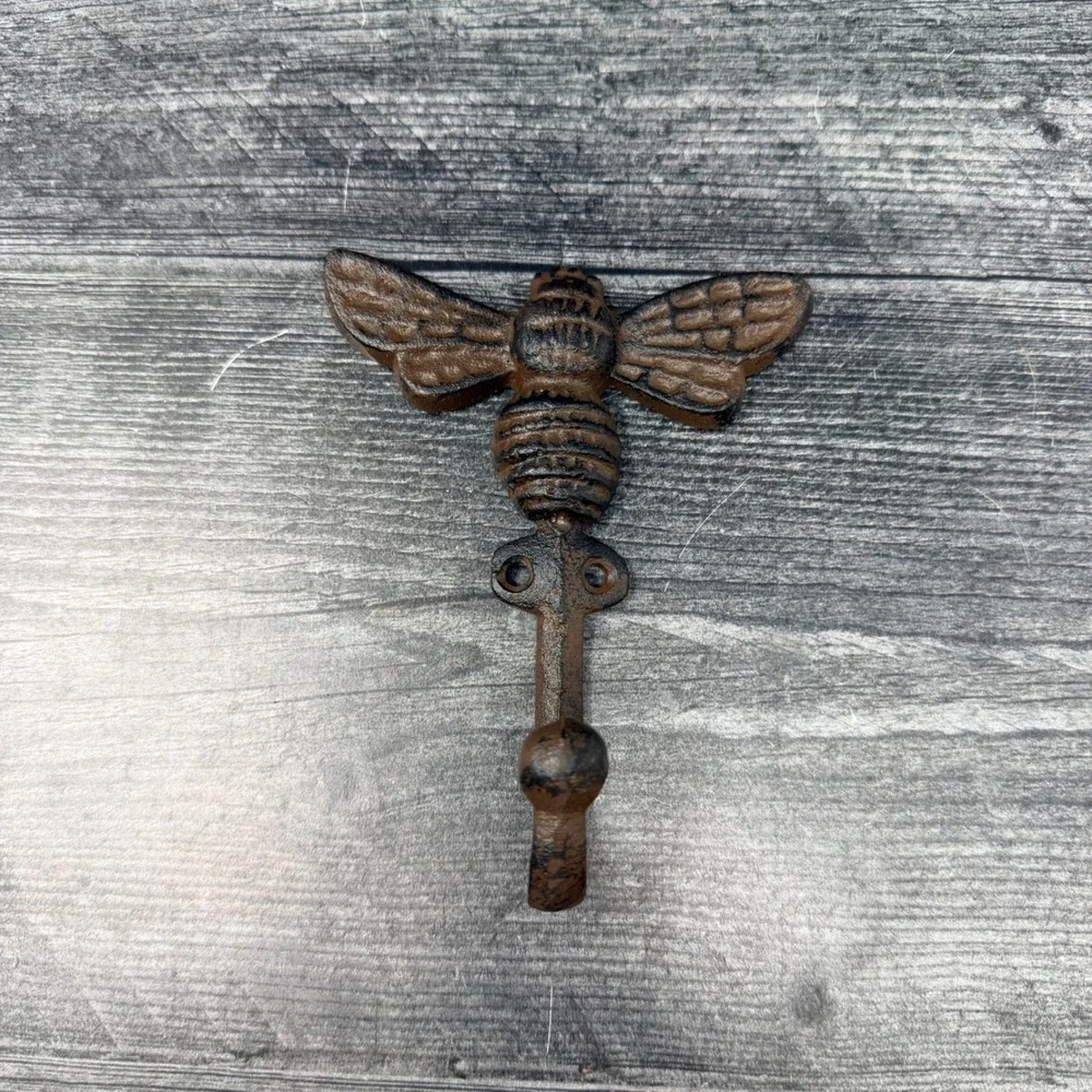 Cast Iron Bee Wall Hook Rustic Farmhouse Cottage Garden Decor Honeybee Bumblebee
